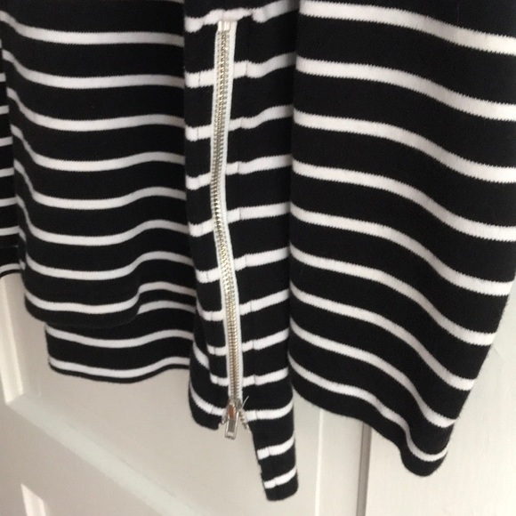 Stripped long sleeve top - Picture 2 of 3